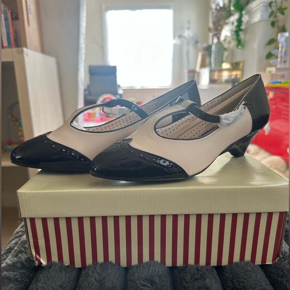 Black And Cream Heals